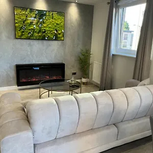strada-luxury-apartment.edinburghhotelsuk.org/